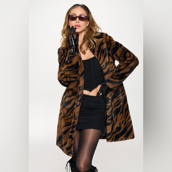 Jackets & Blazers - 744. 🛑COST! Animal print Black Brown  Coat Jacket  Faux Fur Button Front coat
